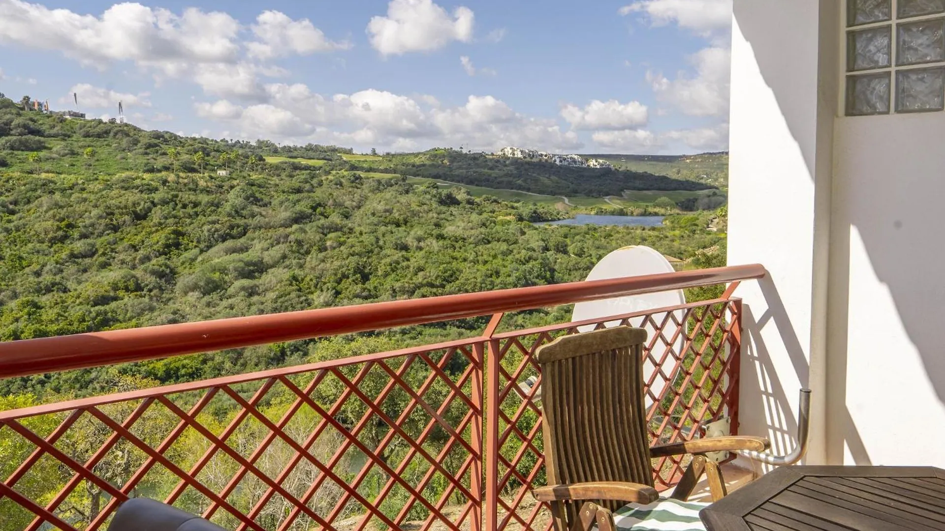 Golf Deluxe - Apartment In La Alcaidesa Free Wifi