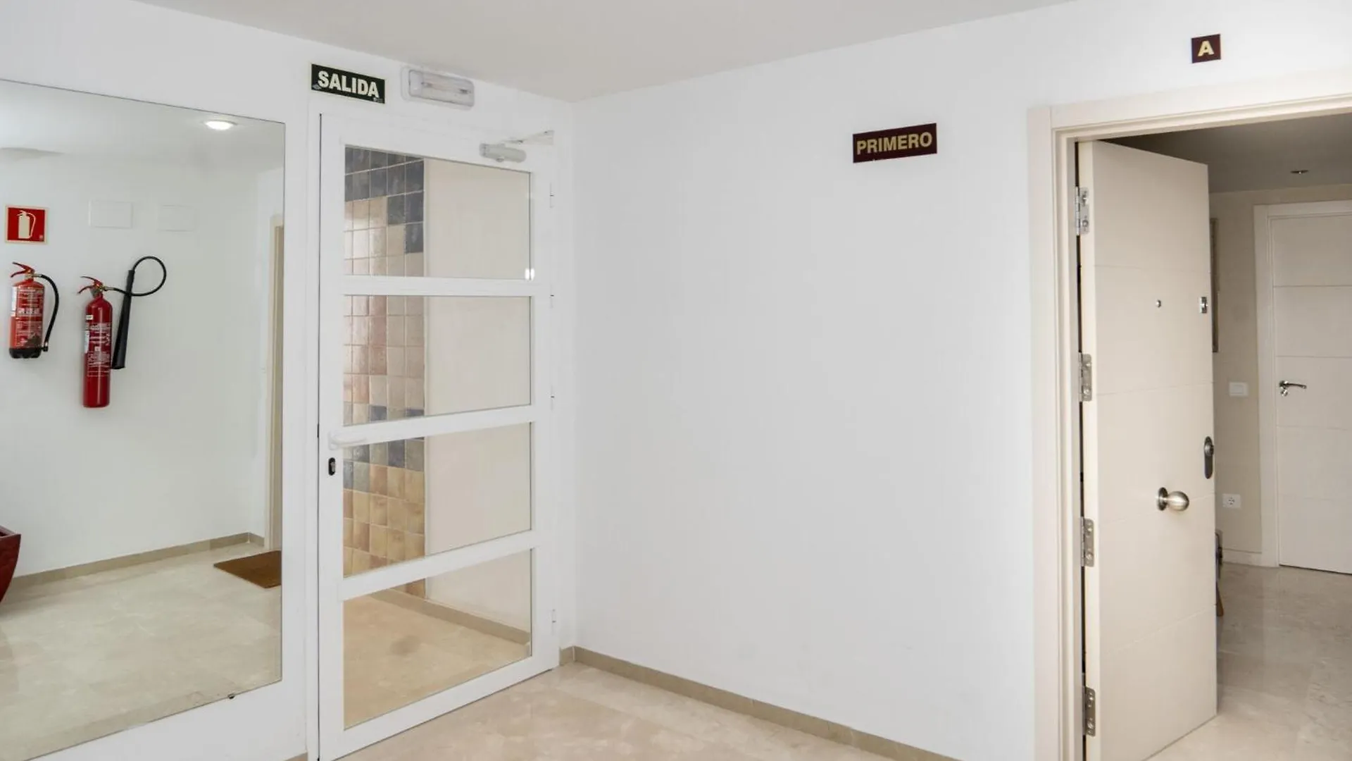 Golf Deluxe - Apartment In La Alcaidesa Free Wifi