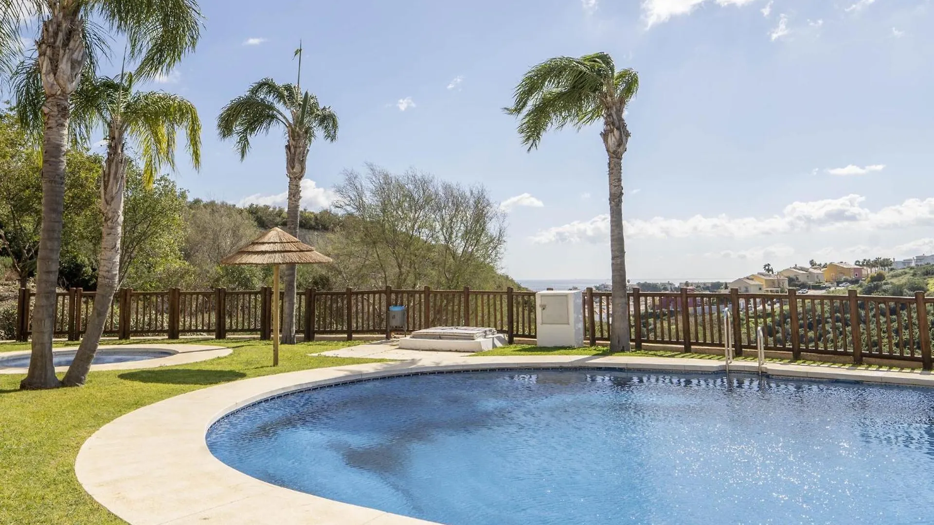 Golf Deluxe - Apartment In La Alcaidesa Free Wifi