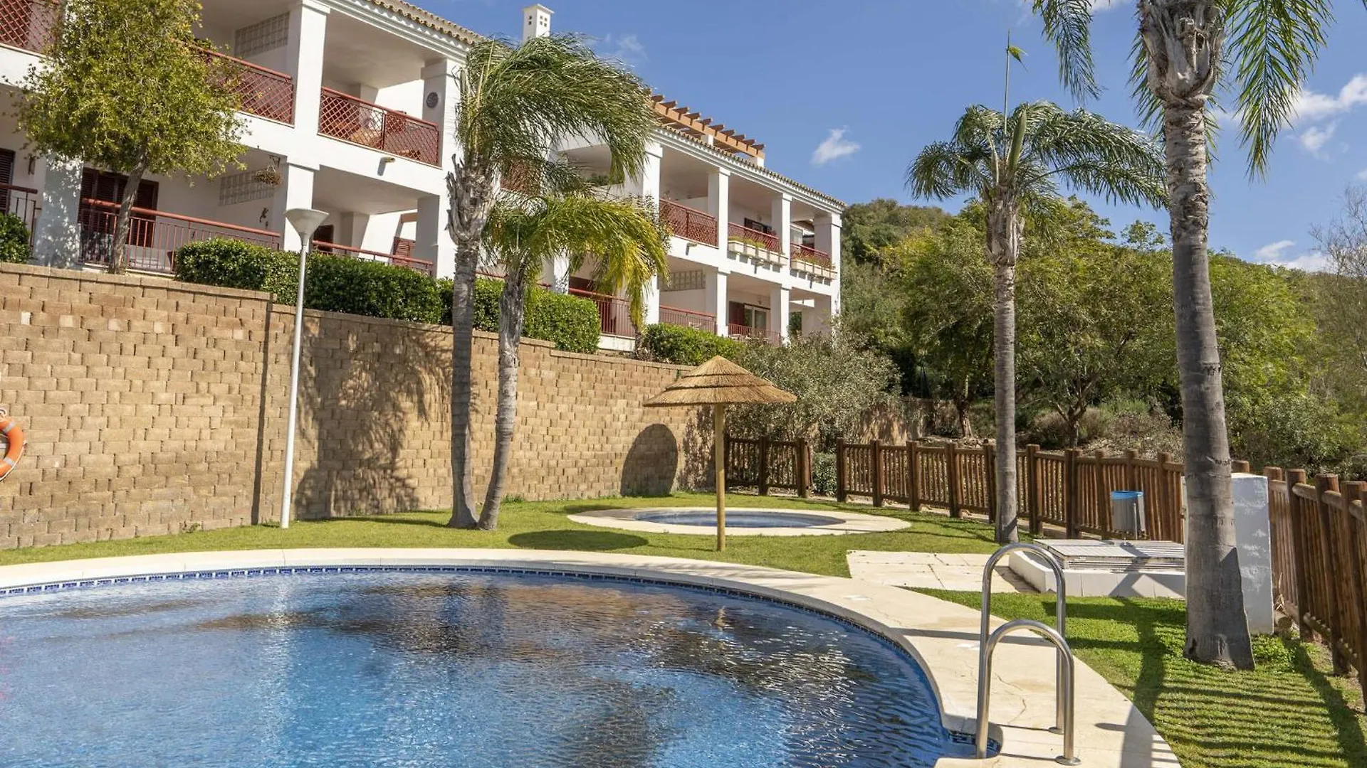 Golf Deluxe - Apartment In La Alcaidesa Free Wifi