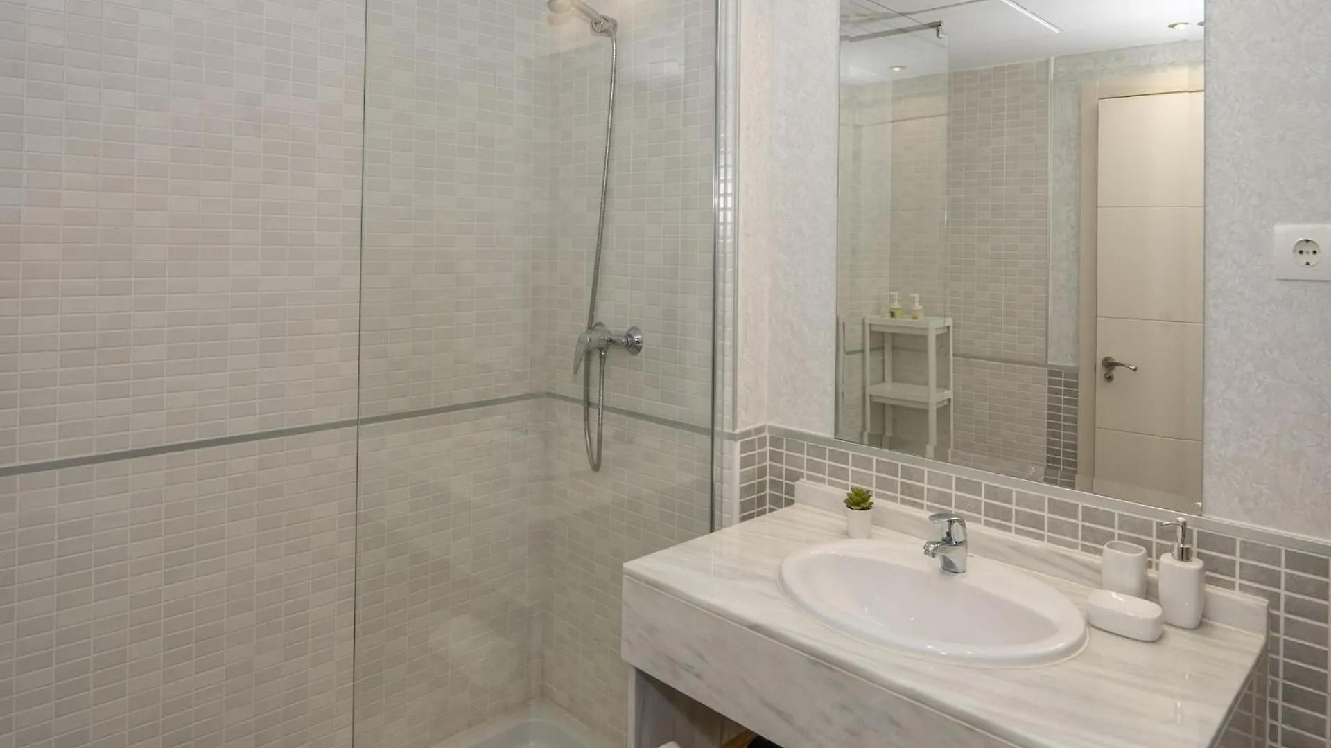 Holiday home Golf Deluxe - Apartment In La Alcaidesa Free Wifi Spain