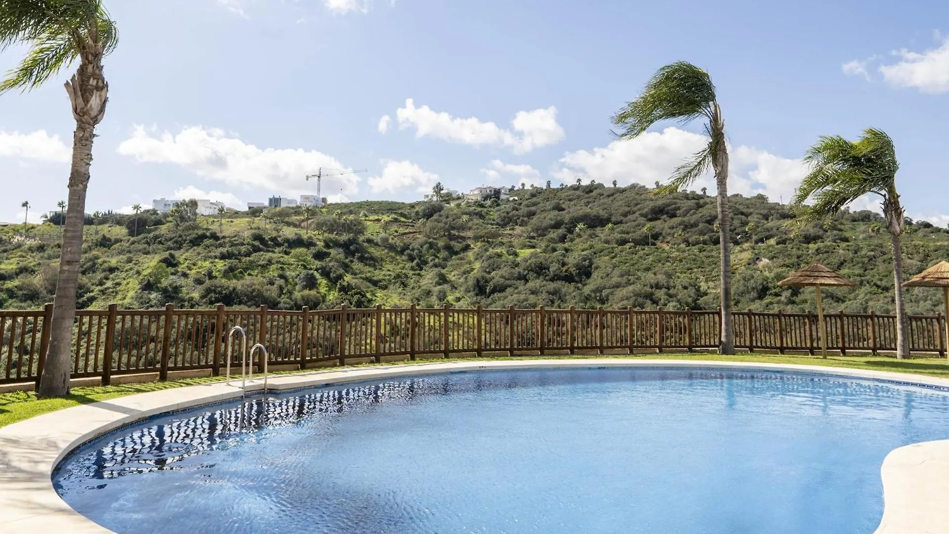 Golf Deluxe - Apartment In La Alcaidesa Free Wifi 0*,  Spain