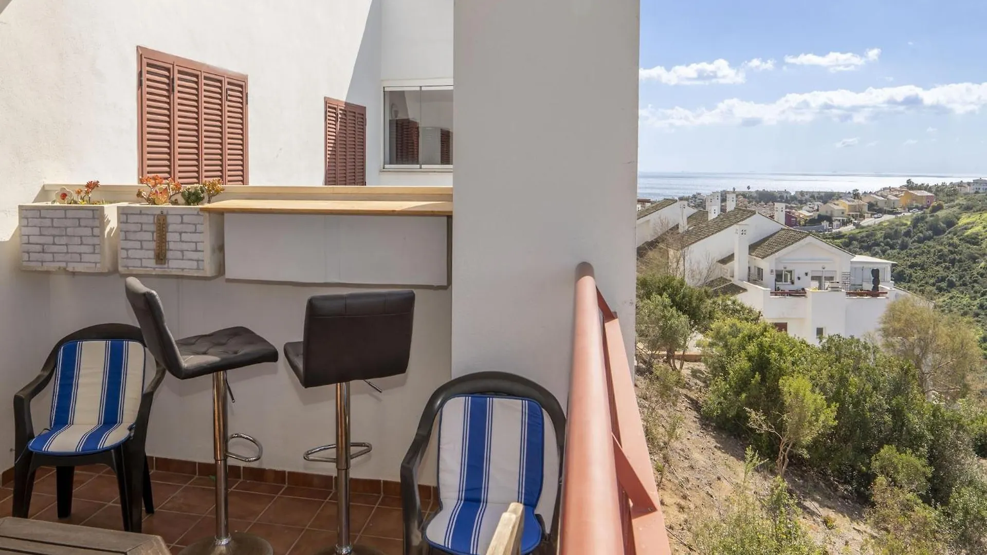 Golf Deluxe - Apartment In La Alcaidesa Free Wifi 0*,  Spain