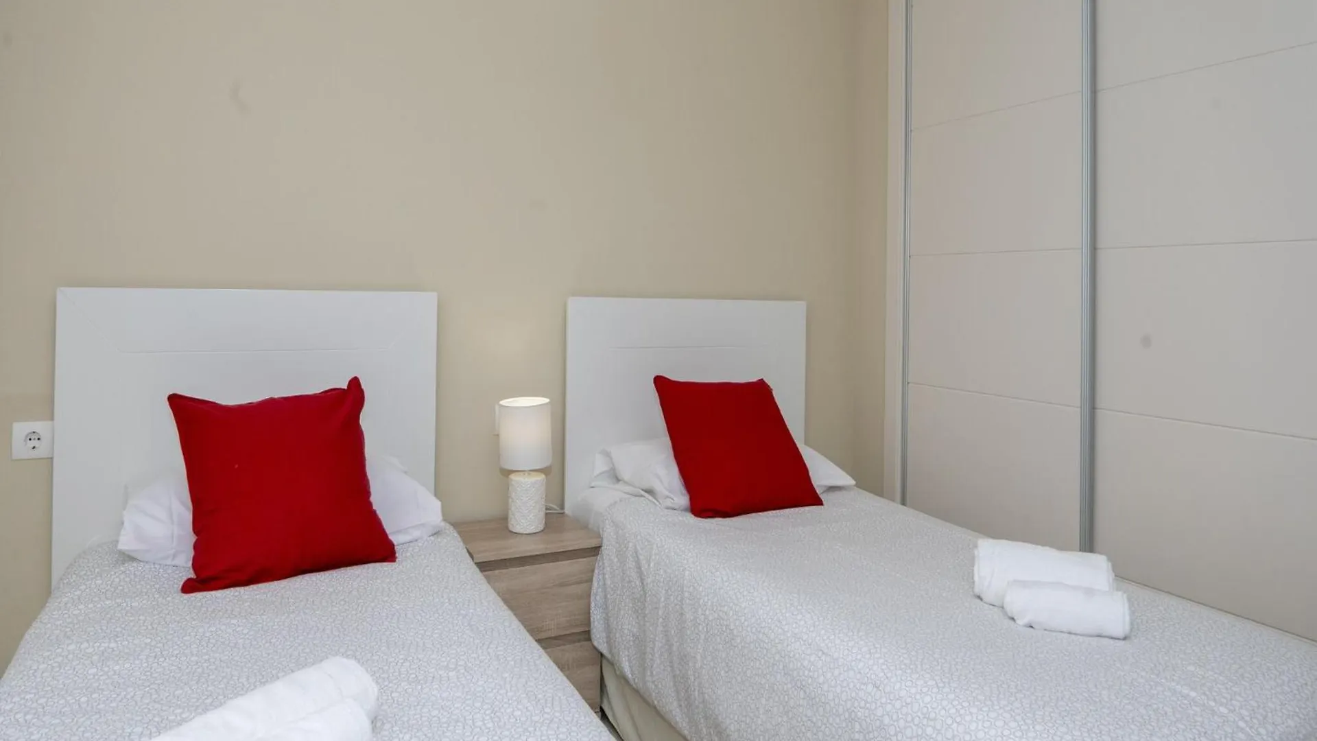 Golf Deluxe - Apartment In La Alcaidesa Free Wifi