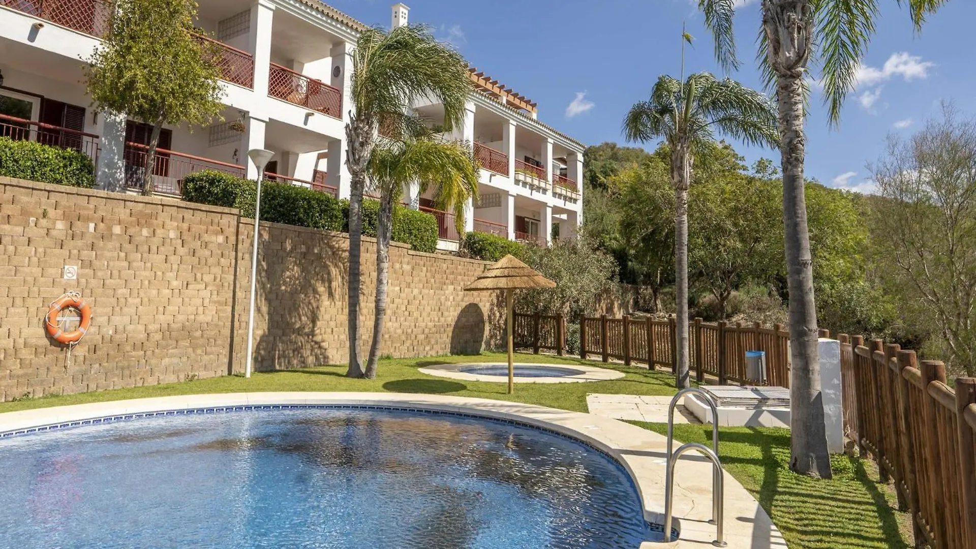 Golf Deluxe - Apartment In La Alcaidesa Free Wifi Spain